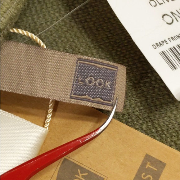 🎅🏻 3/$50 Look by M the Convertible Shawl Vest - Picture 15 of 16